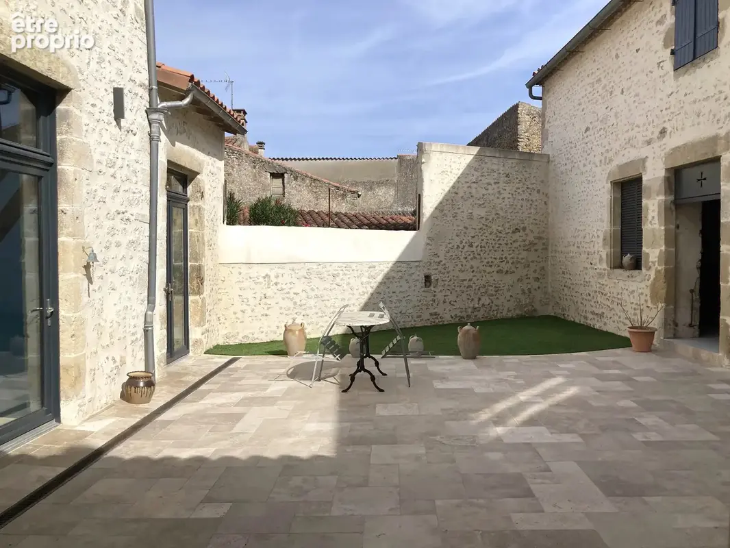 Photo Maison à Airvault au prix de 249 000€