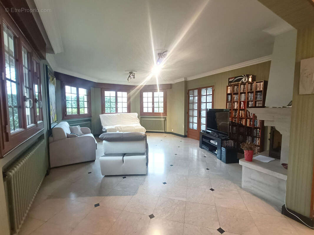 Maison à PONT-DE-CHERUY