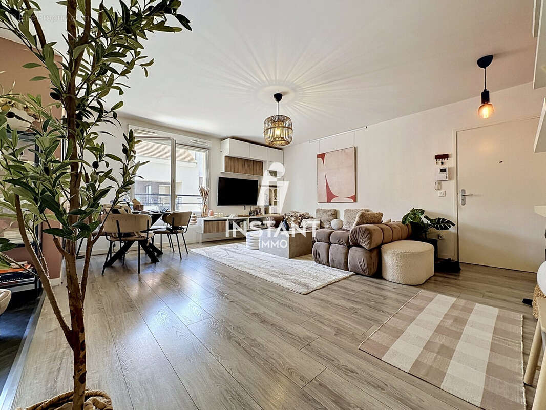 Appartement à TORCY