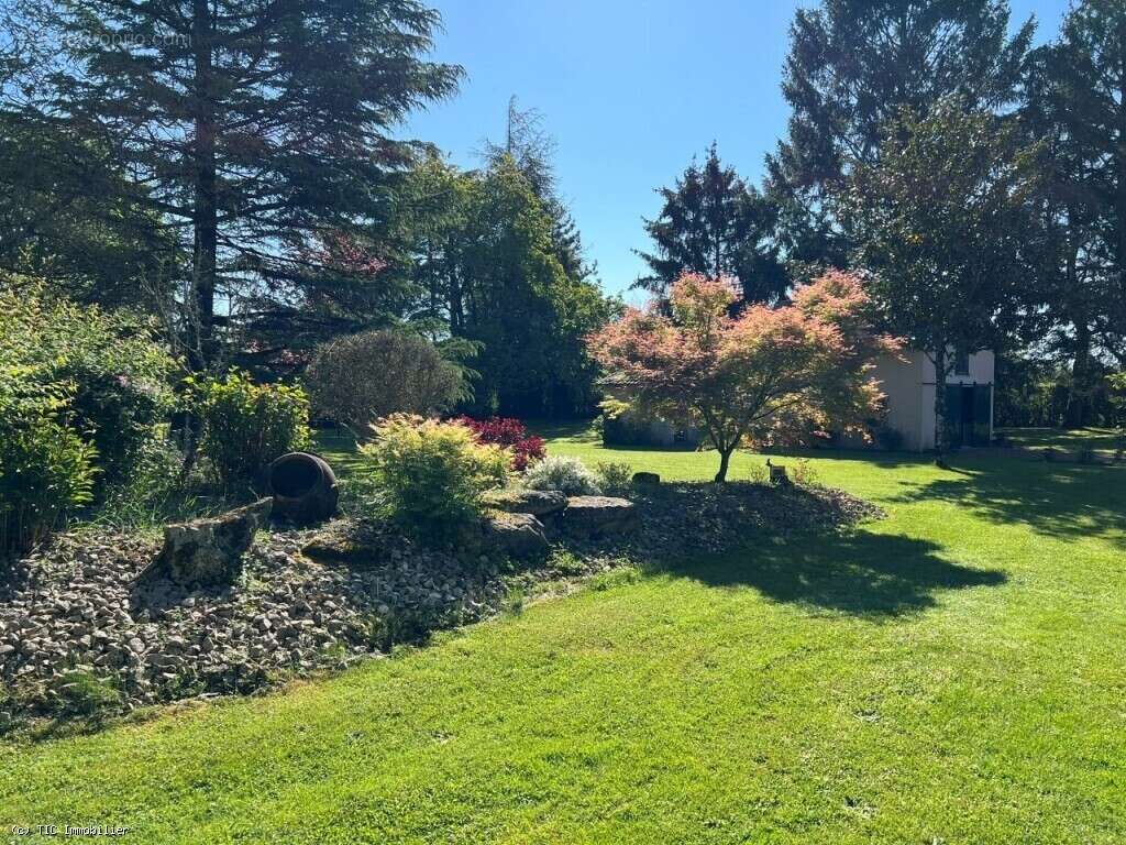 Maison à SAUZE-VAUSSAIS