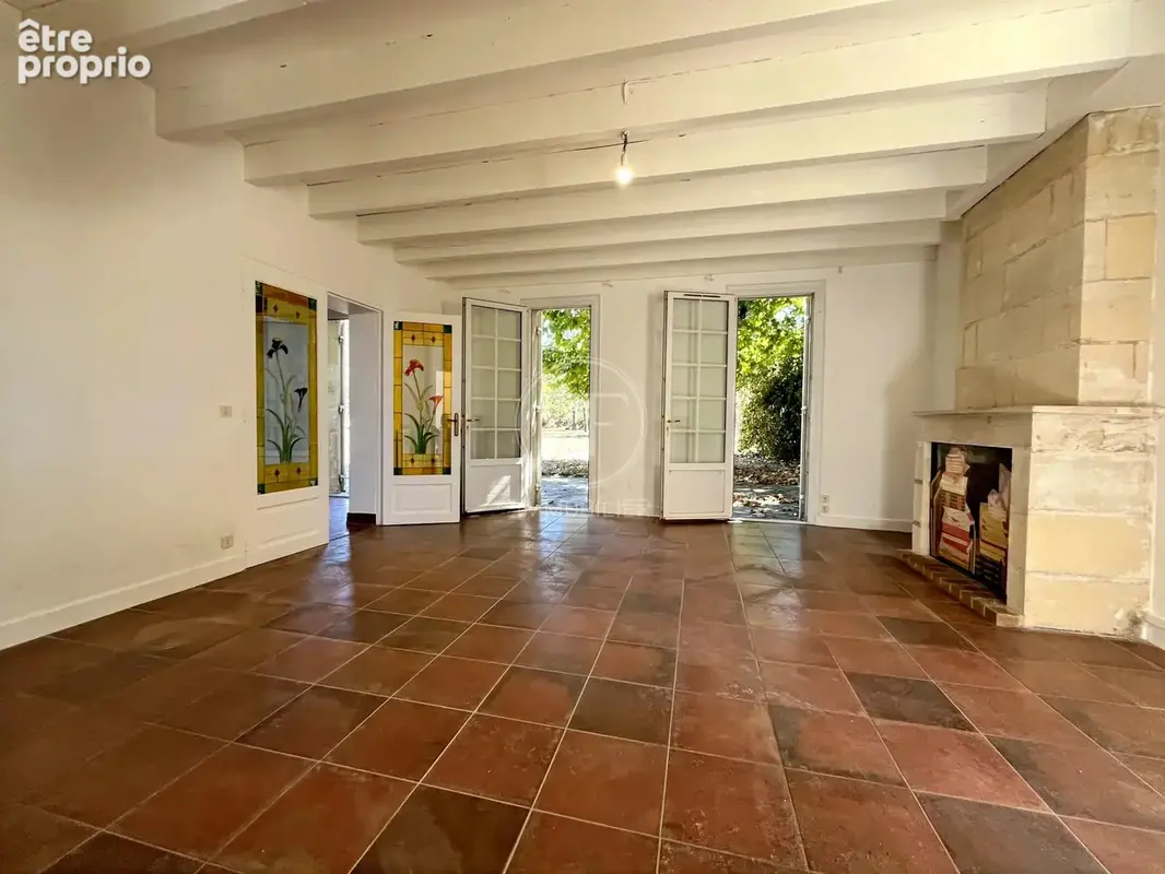 Maison en pierre avec dépendances et terrain de plus de 6 700 m² - photo 3