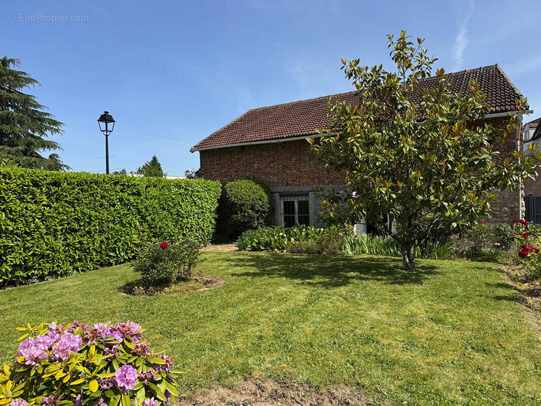 Maison à SAINT-NOM-LA-BRETECHE