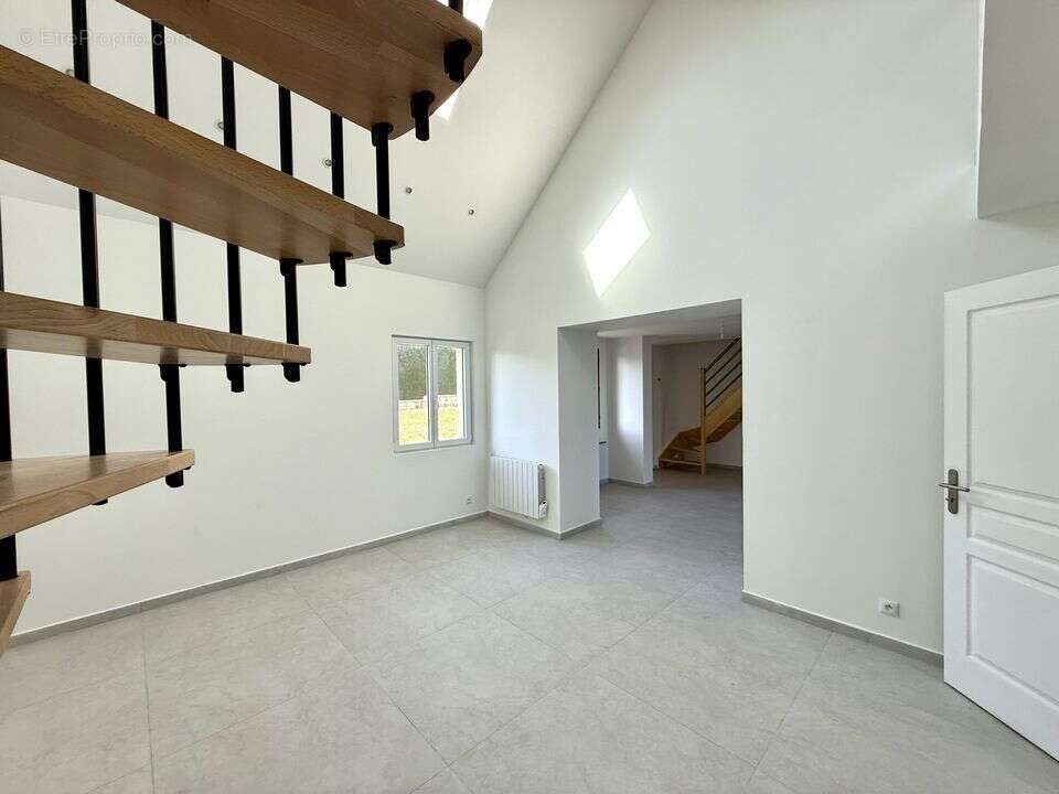 Maison à MONTEREAU-FAULT-YONNE