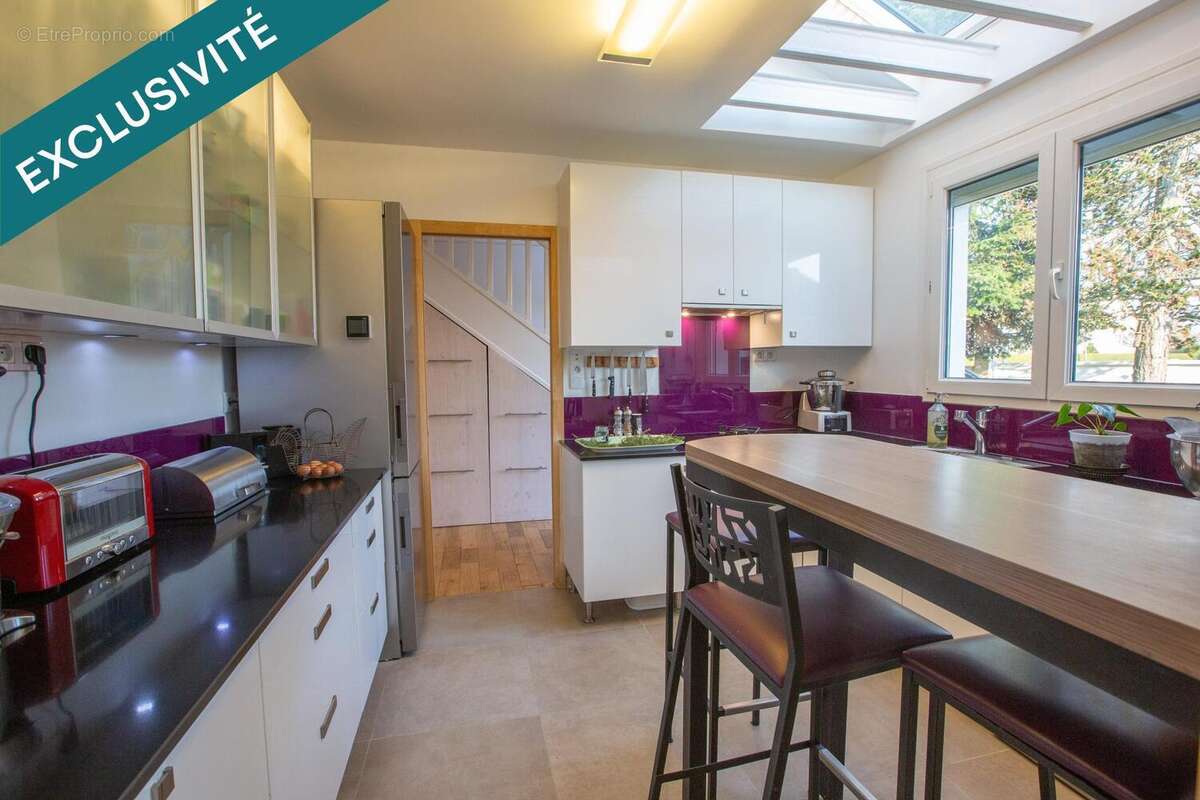 Photo 8 - Maison à LE MESNIL-SAINT-DENIS