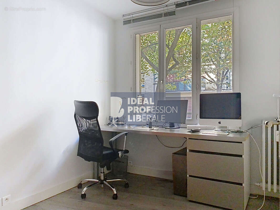 Commerce à PARIS-16E