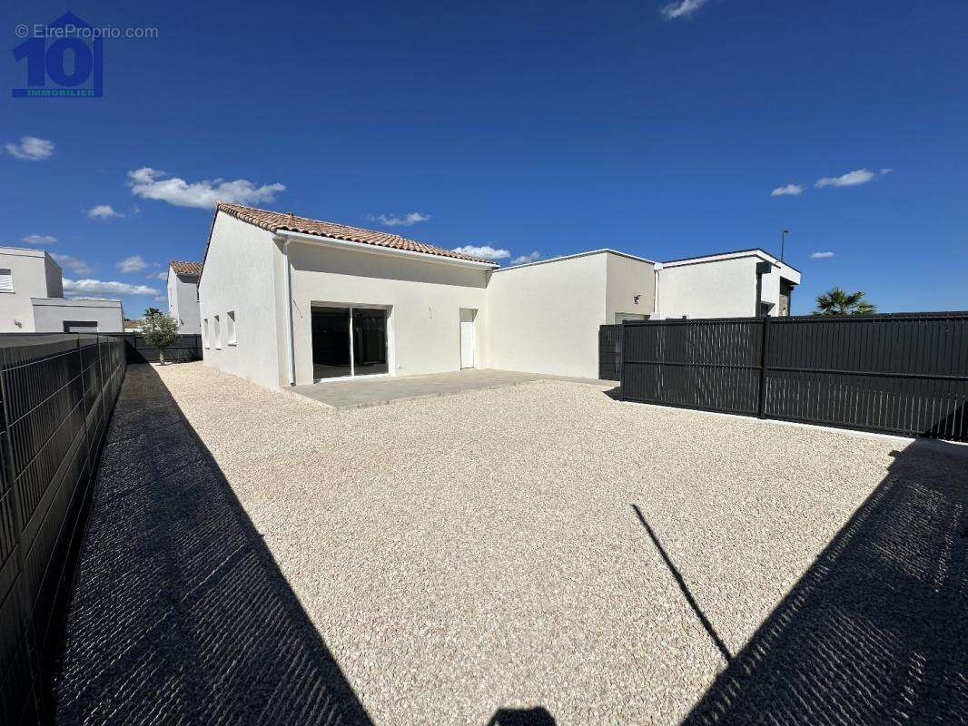 Maison à SAUVIAN