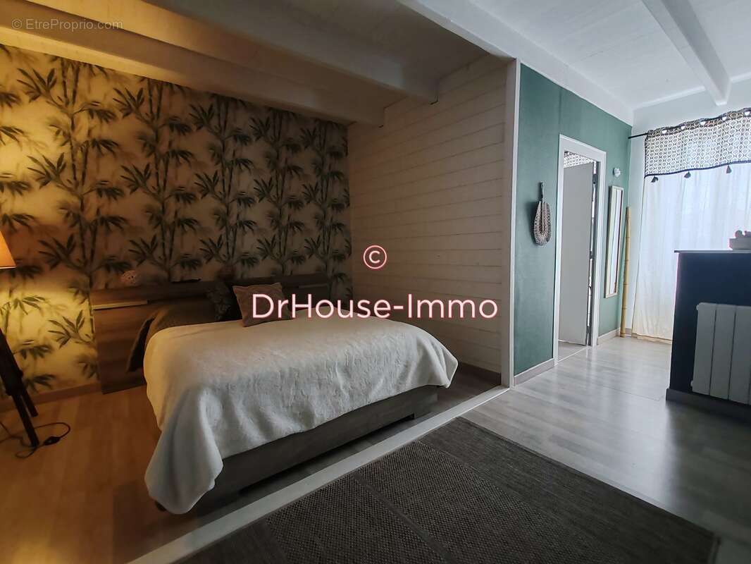 Maison à SAINTE-GEMME-LA-PLAINE