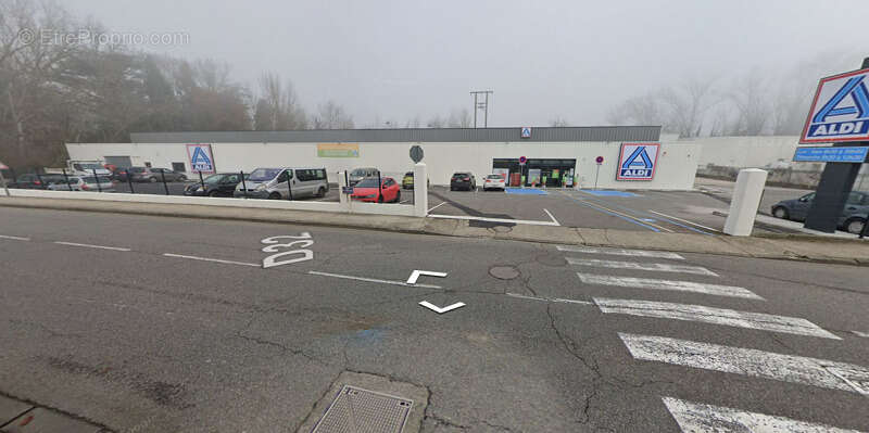 Commerce à VILLEMUR-SUR-TARN