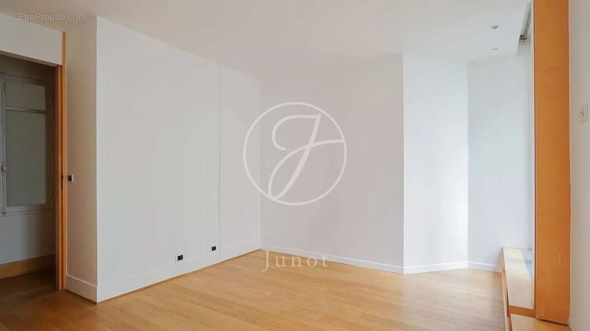 Appartement à PARIS-6E