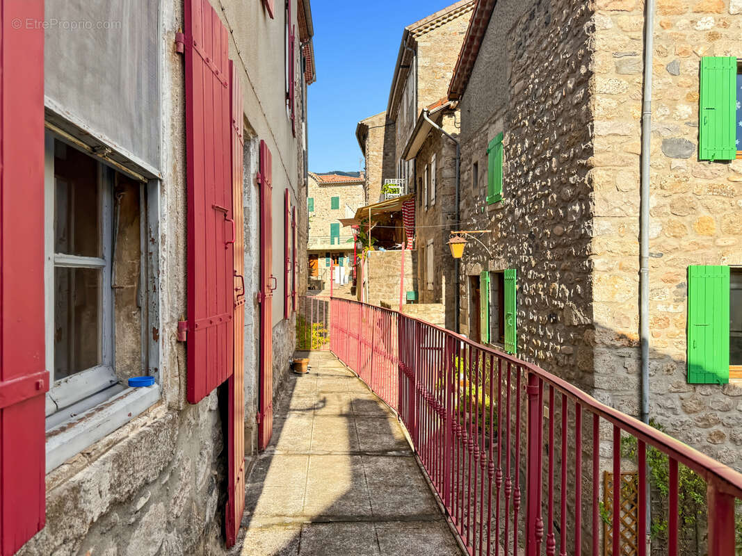 Maison à ANTRAIGUES-SUR-VOLANE