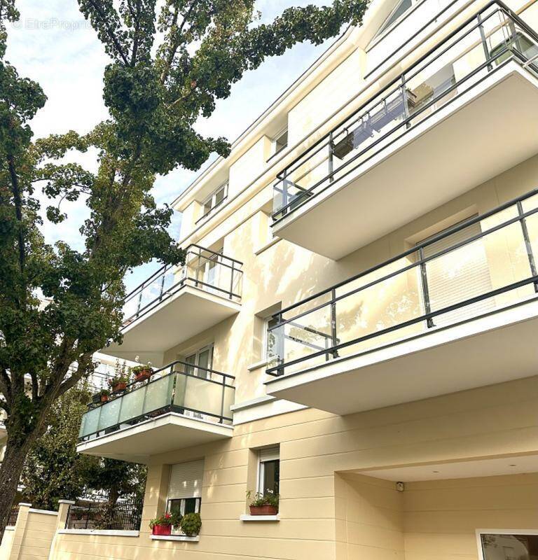 Appartement à BUSSY-SAINT-GEORGES