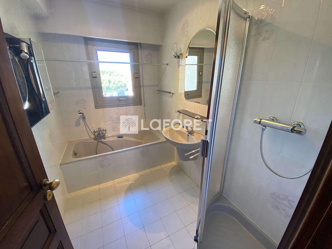 Cannes La Bocca - 3 pièces 65 m² avec Parking et Cave - photo 9