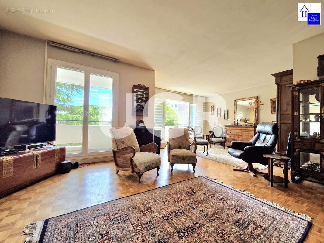 Séjour (2) - Appartement à SAINT-MAUR-DES-FOSSES