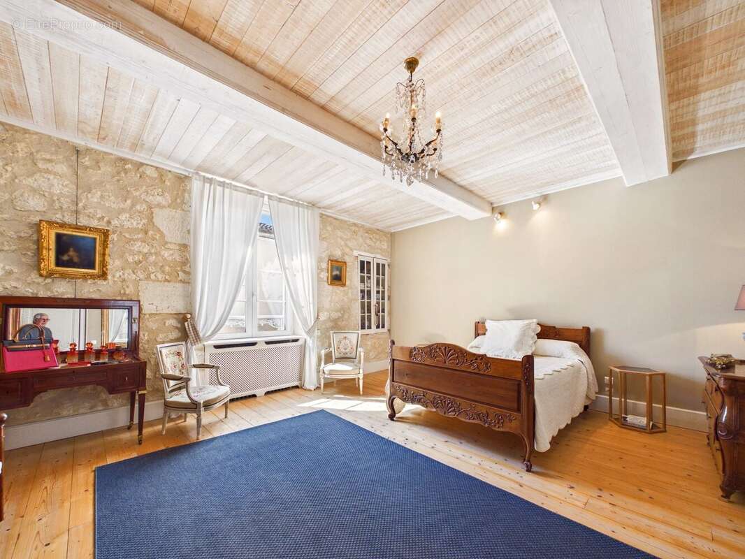 Maison de ville bourgeoise avec vue sur la rivière - photo 6
