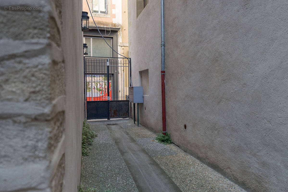 Commerce à CARCASSONNE