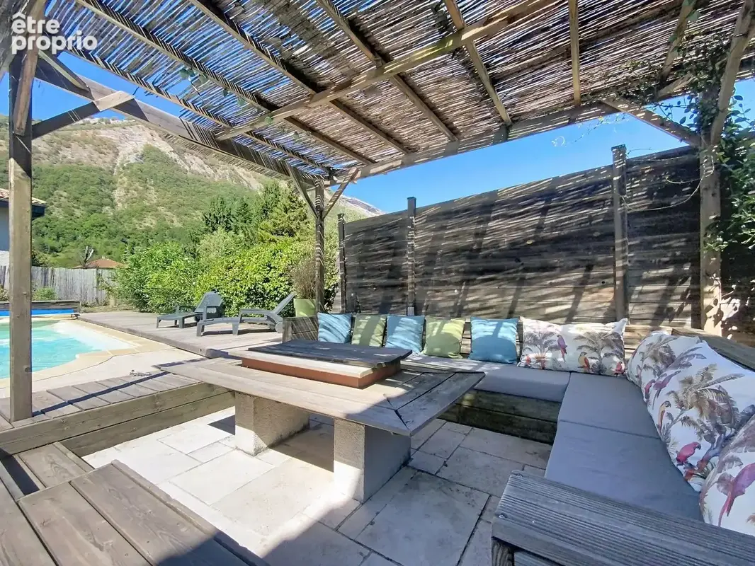 VILLA avec piscine - VIF - photo 4