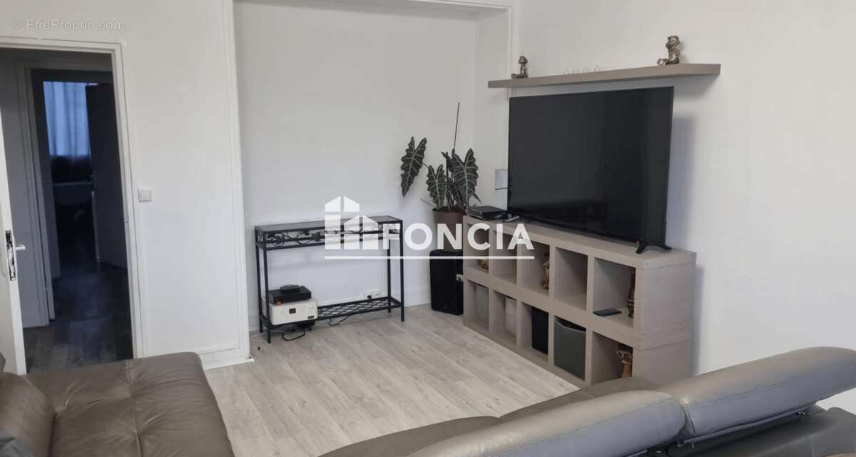 Appartement à VILLENEUVE-SAINT-GEORGES