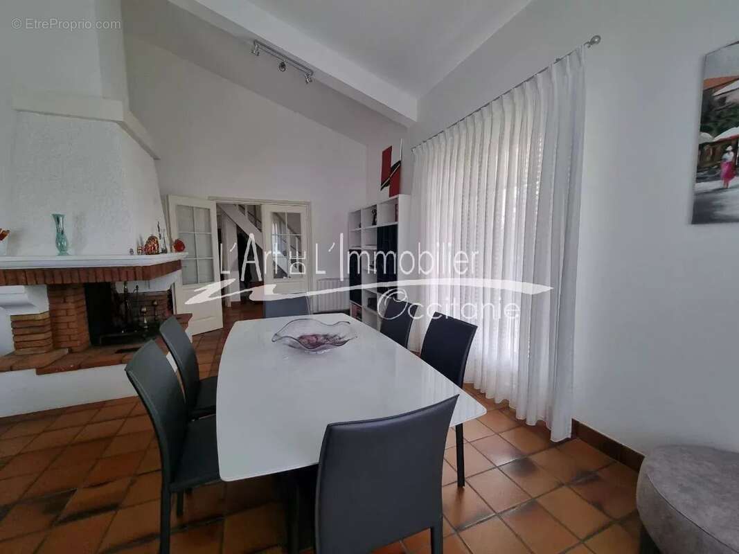 Maison à LA SALVETAT-SAINT-GILLES