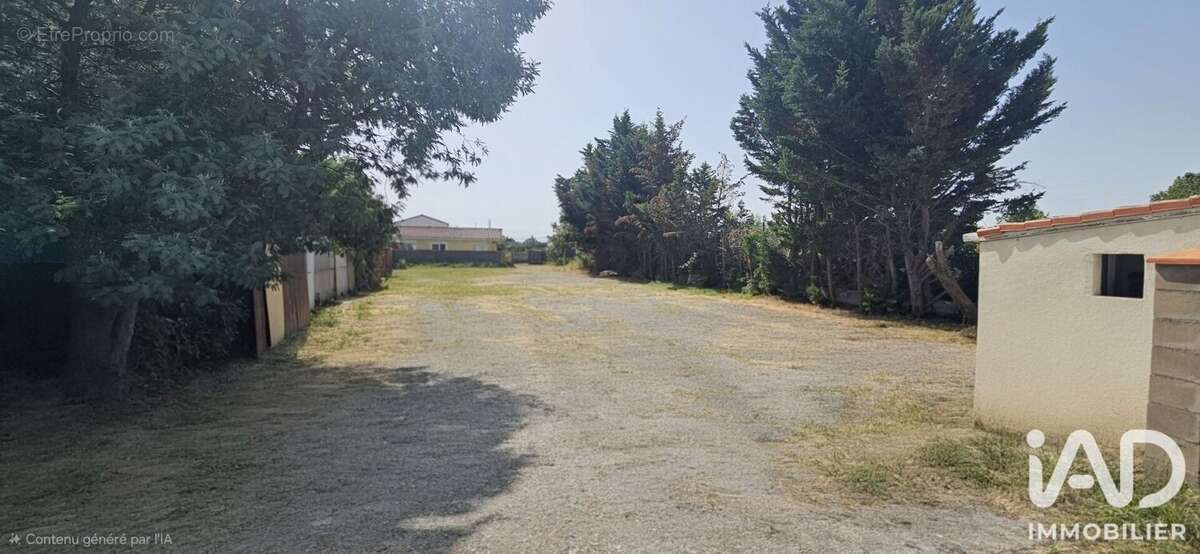 Terrain 1060 m² à Roques  - photo 2