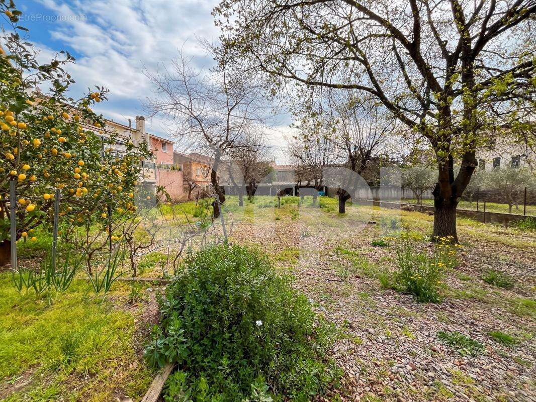 Maison à PUGET-VILLE