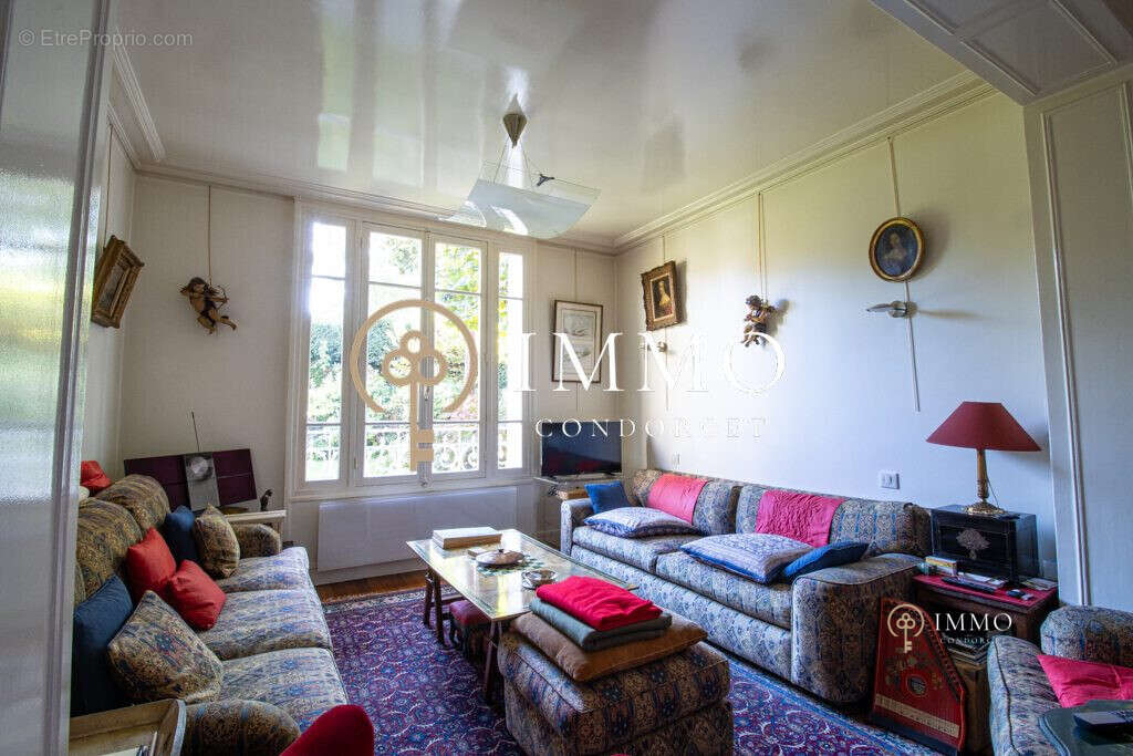 Maison à BOURG-LA-REINE