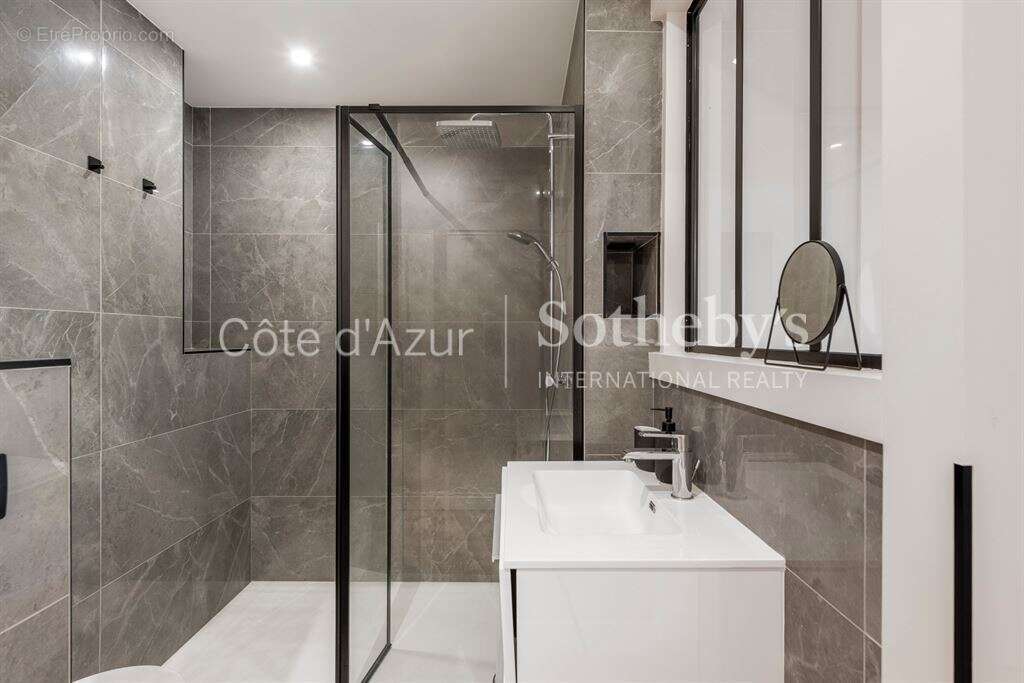 Nice, Le Port : Appartement 86 m² avec jardin privatif - Boulevard Franck Pilatte - photo 9