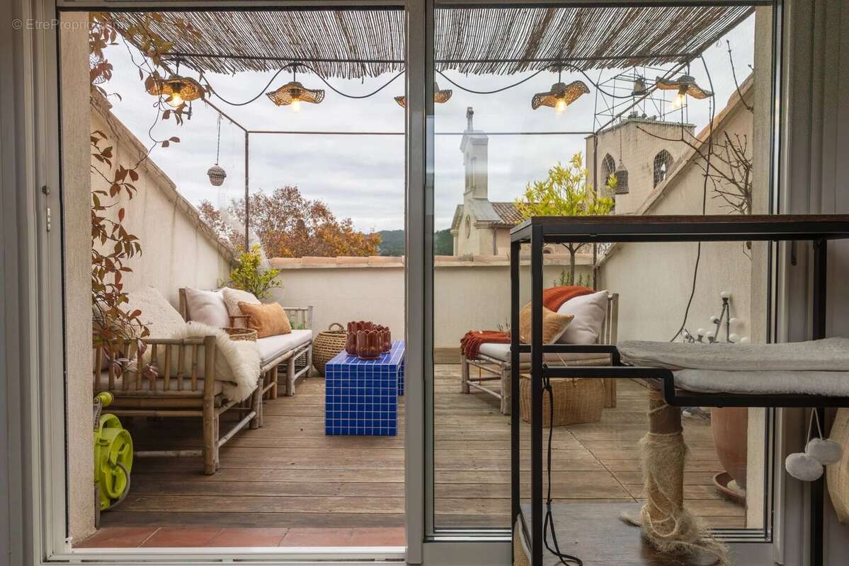 Maison à SAINT-CYR-SUR-MER