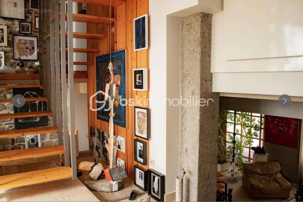 Appartement à SAINT-ETIENNE