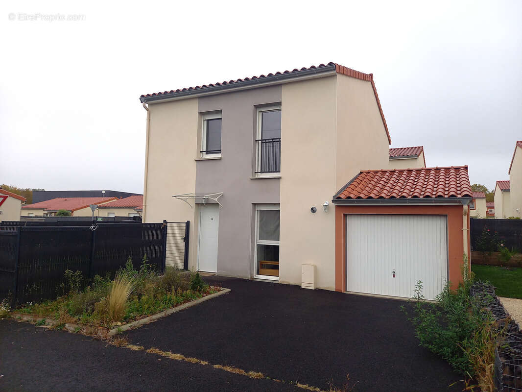 Maison à PONT-DU-CHATEAU