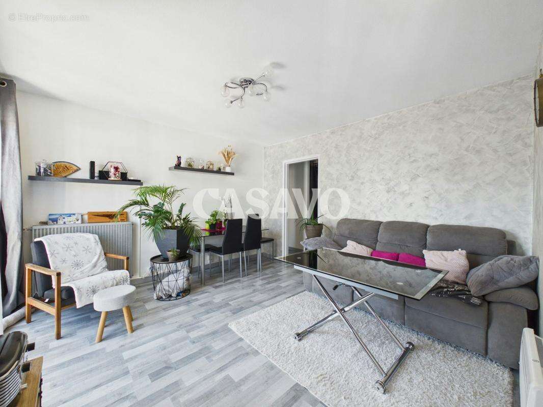 Vente Appartement 2 pièces de 43m² - 95310 Saint-Ouen-l'Aumône - photo 3