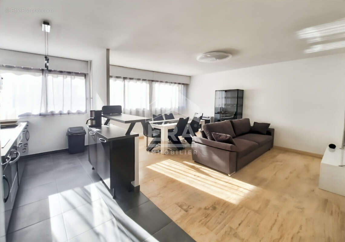 Appartement à MARSEILLE-4E