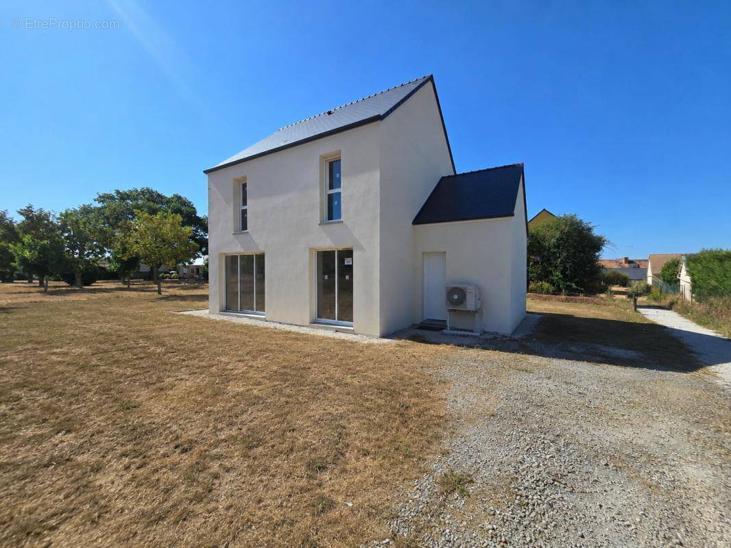 Maison à AUVERS-LE-HAMON