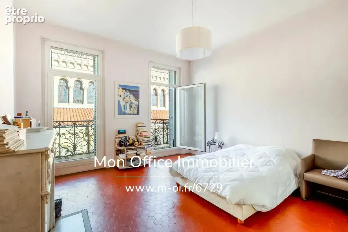 Référence : 6729-AFO - Appartement 7 pièces avec balcon dans le 6eme arrondissement - photo 9