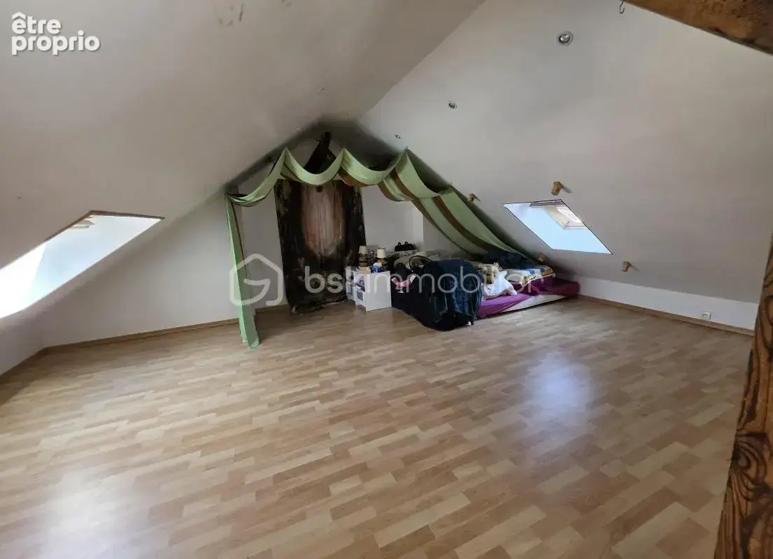 Maison de caractère, 7 chambres avec jardin et stationnement… en plein centre de saint-quentin ! - photo 28