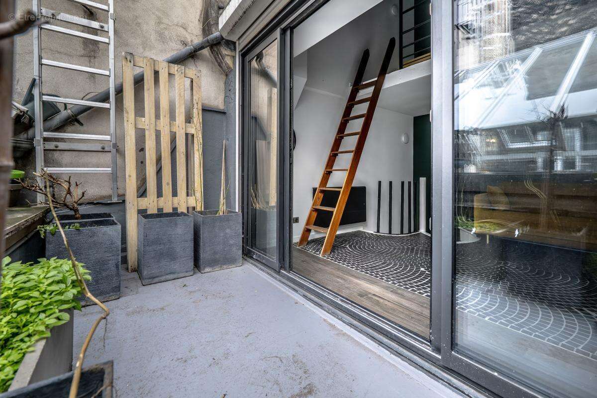 Maison à PARIS-2E