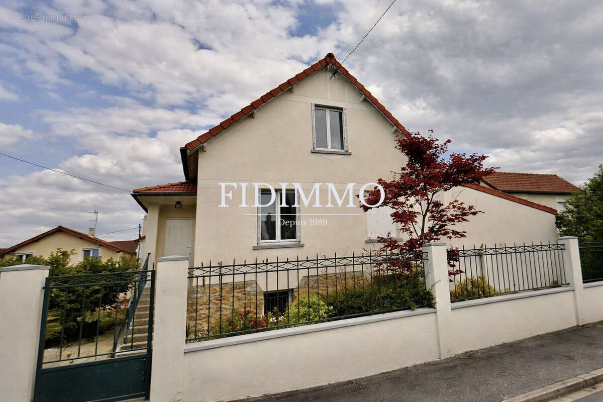 Maison à ORMESSON-SUR-MARNE