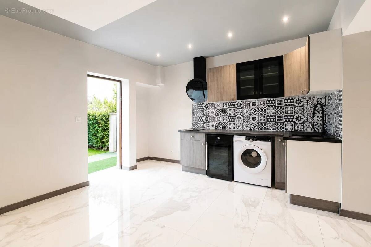 Appartement à SAINT-MARTIN-DU-VAR