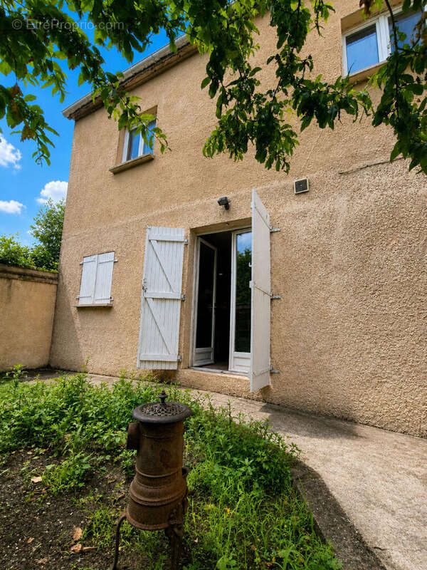 Appartement à FONTENAY-SOUS-BOIS