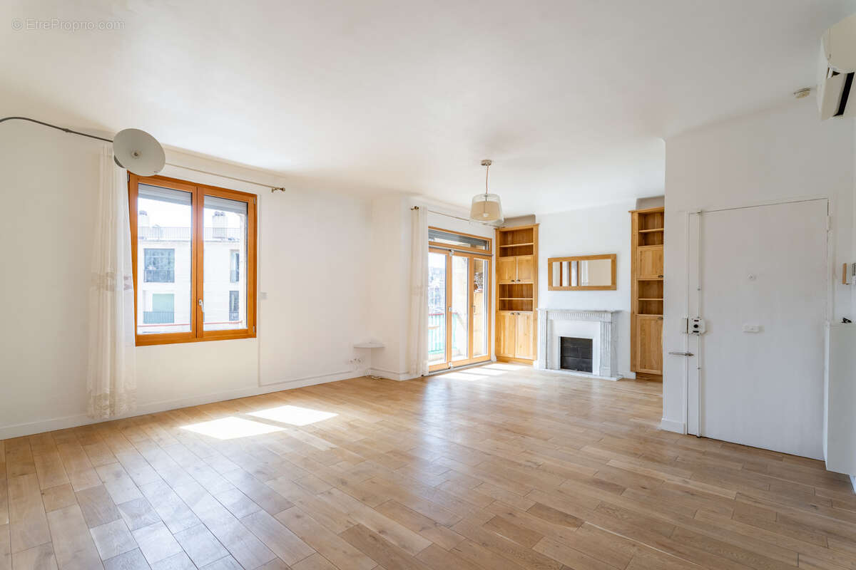 Appartement à MARSEILLE-2E