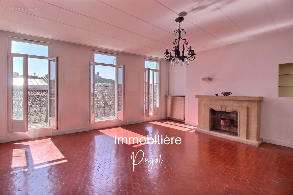 Appartement à MARSEILLE-6E