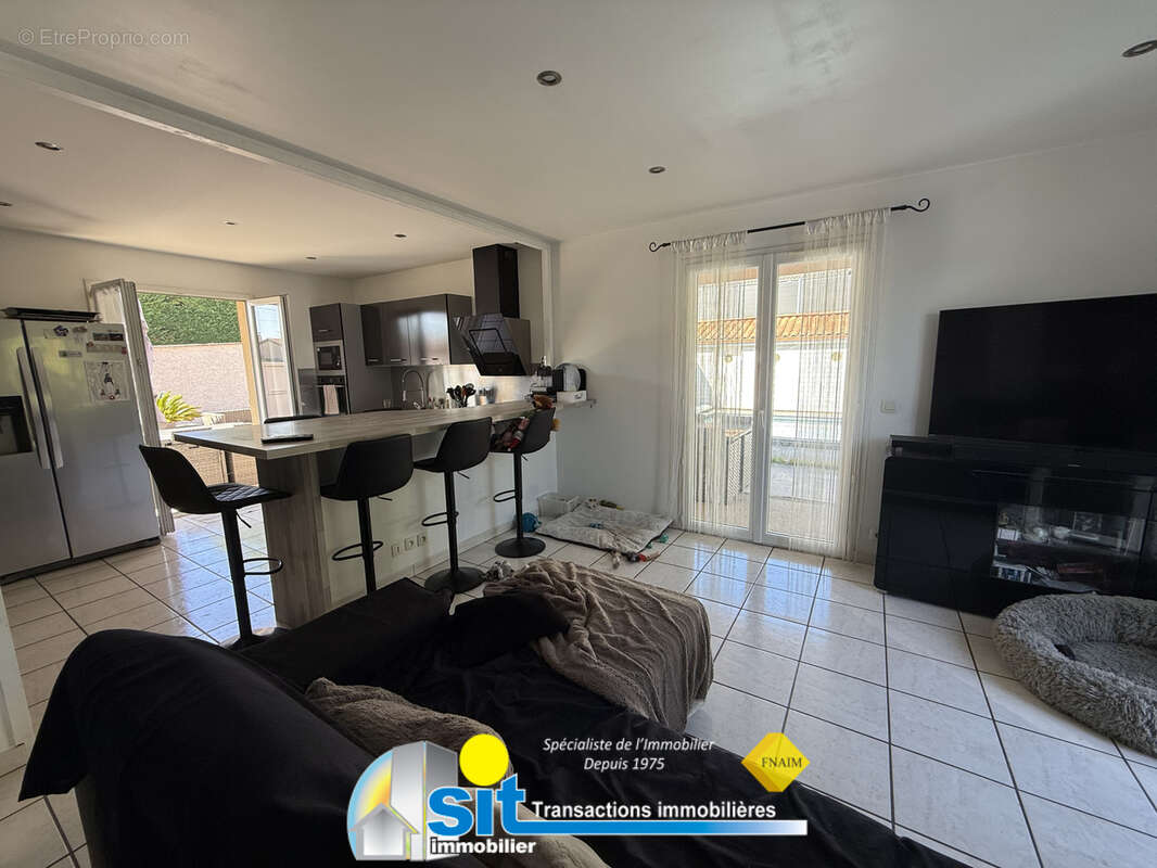 Villa100m2 habitables avec piscine - CHONAS L'AMBALLAN - photo 7