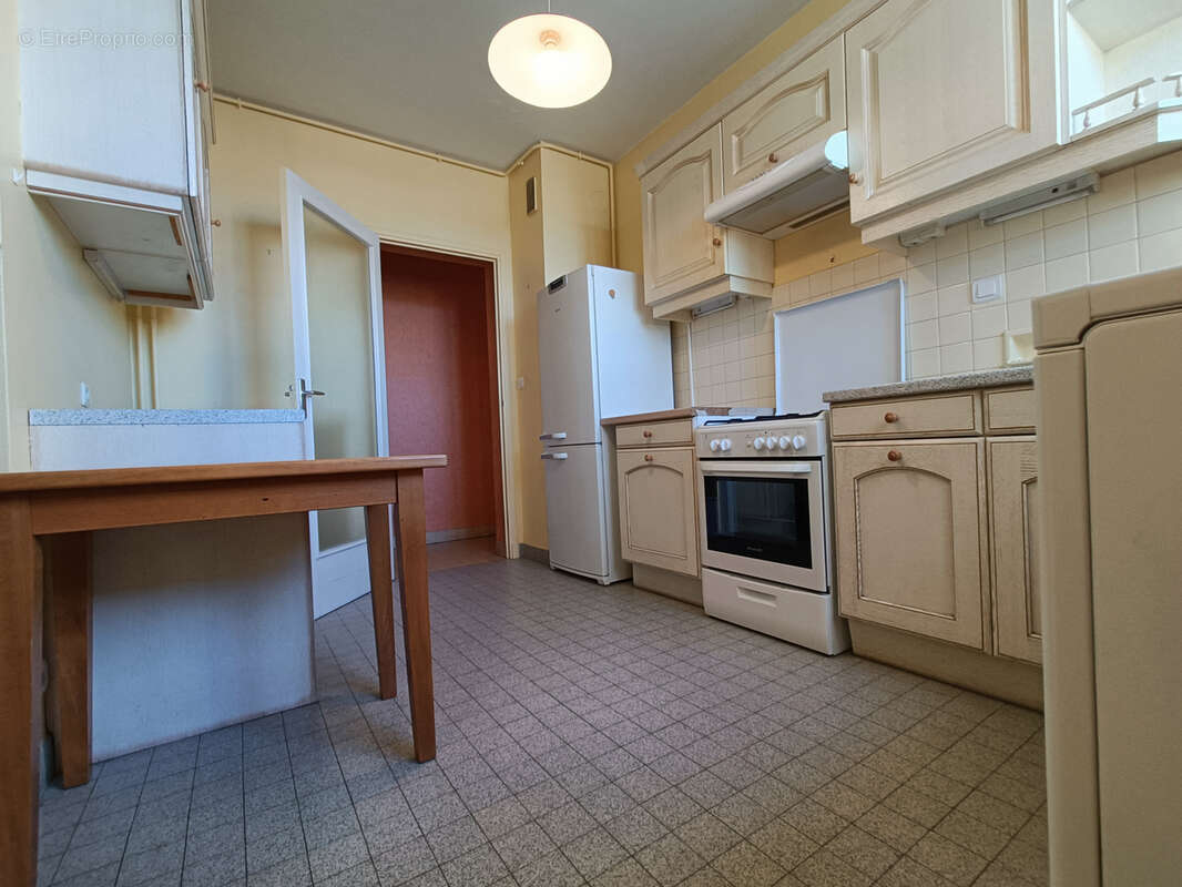Appartement Type 2 avec balcon, cave et parking, Résidence LE FLANDREYSY, 26000 Valence - photo 8