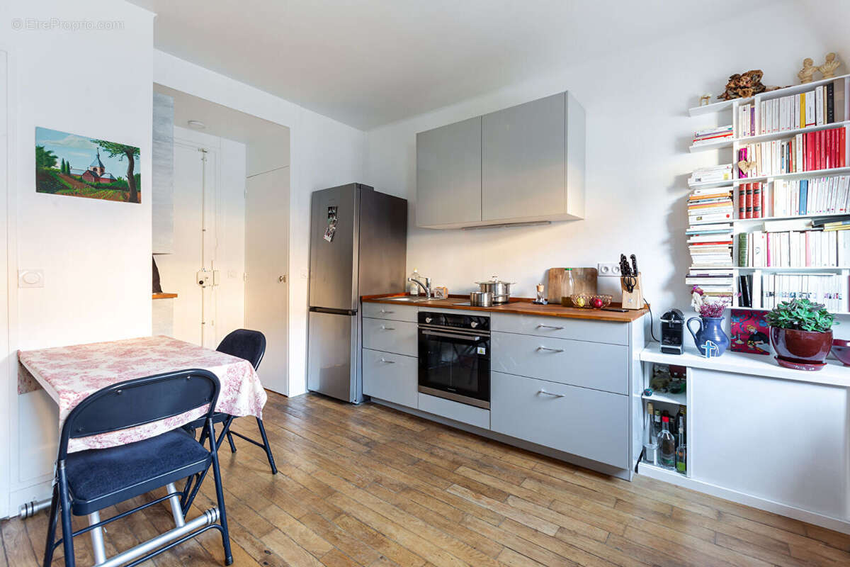 Appartement à PARIS-14E