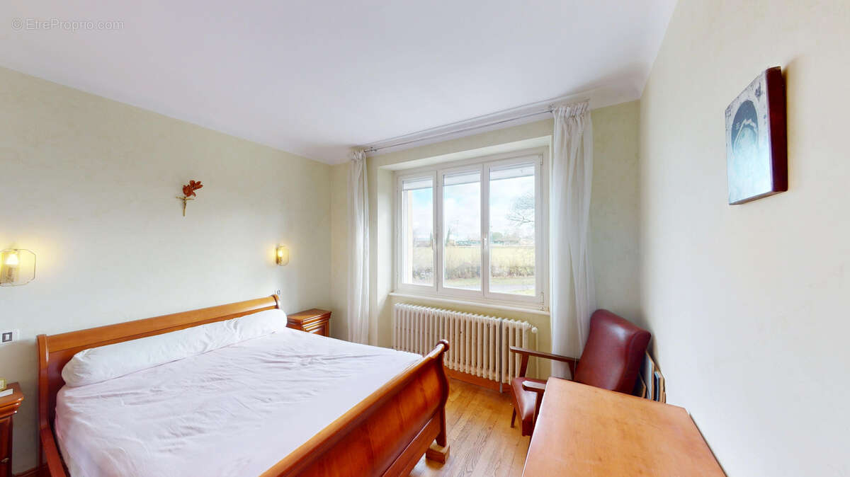 Maison à LUC-LA-PRIMAUBE