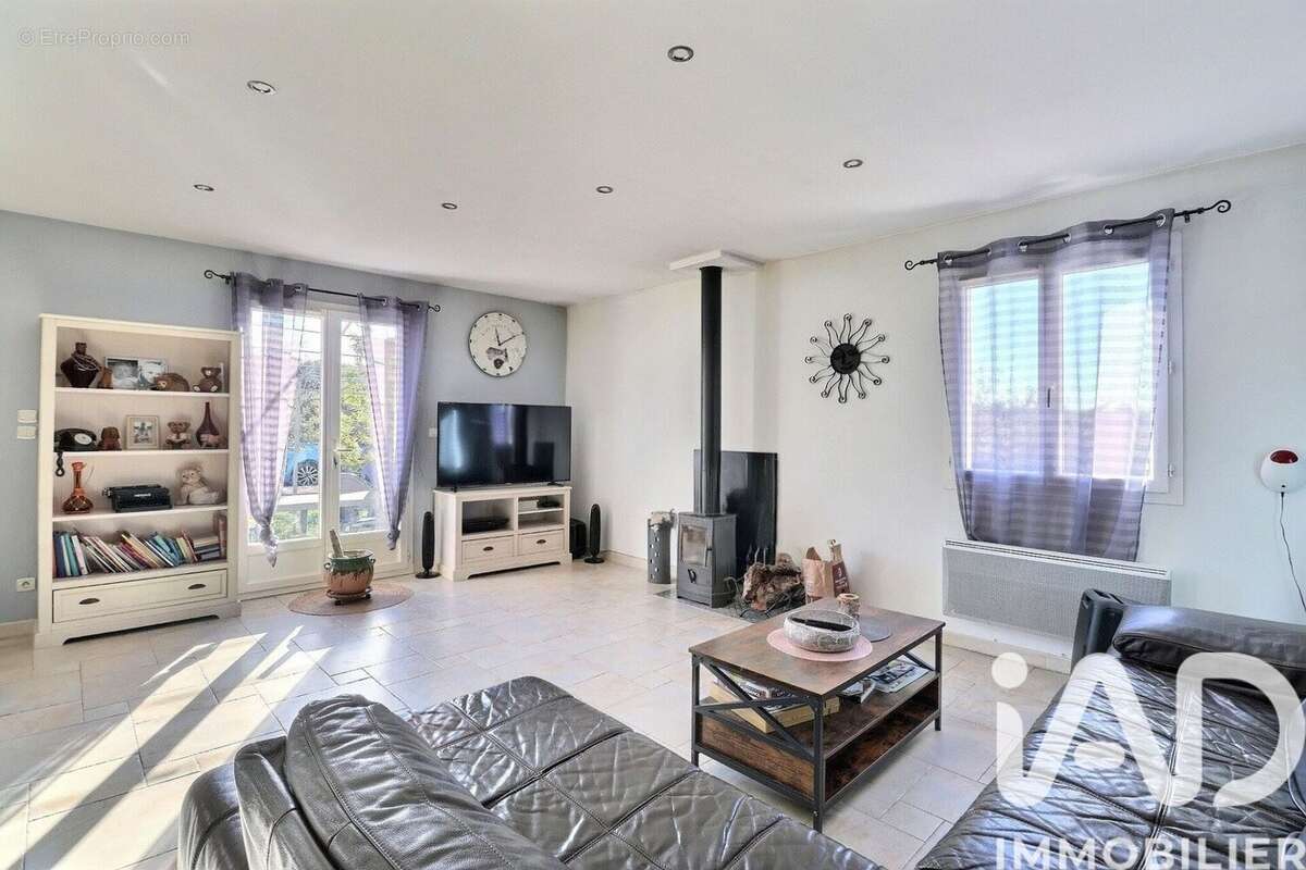 Photo 8 - Maison à REGUSSE