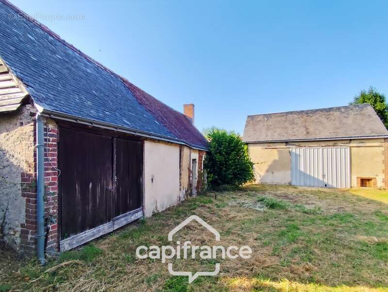 Maison à vendre 4 pièces LA CHAPELLE GAUGAIN (72)  -  Terrain 2925 m²  - - photo 12