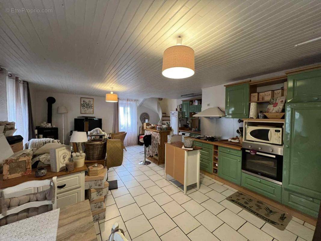 Maison à NISSAN-LEZ-ENSERUNE