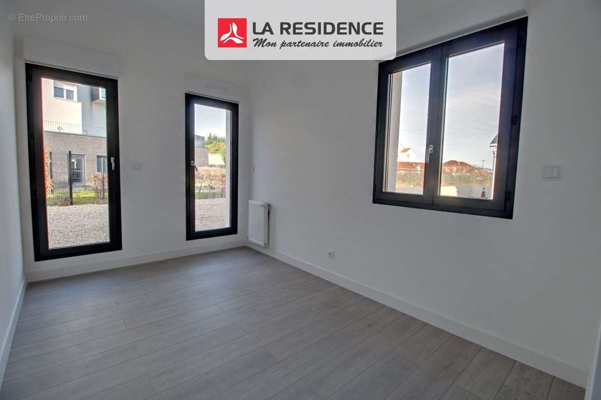 Maison 83 m² à Oissel  - photo 7