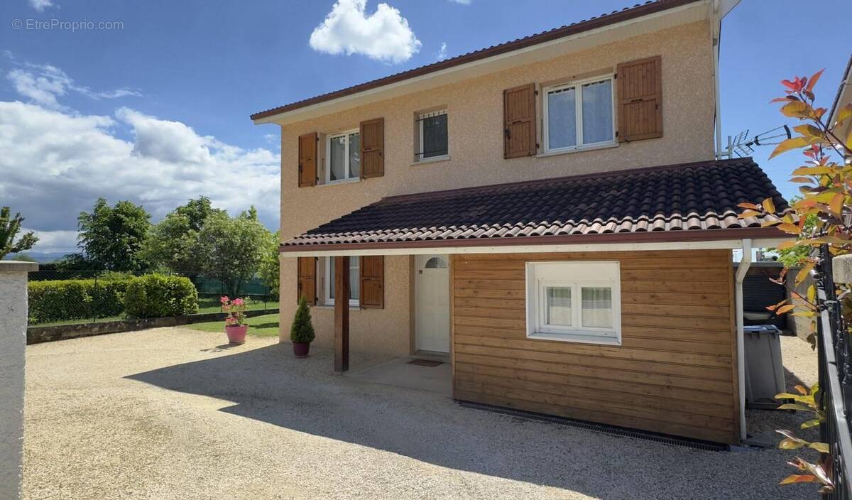 Maison à LA COTE-SAINT-ANDRE
