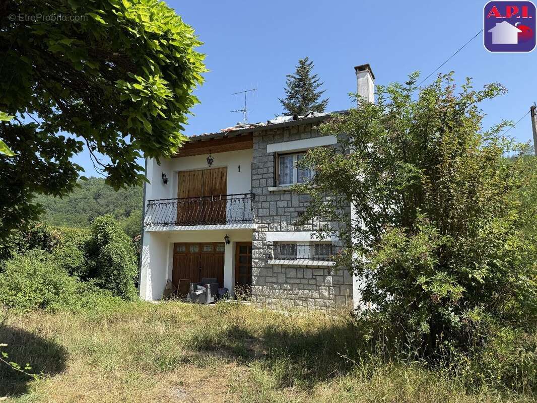 Maison 94 m² à Foix  - photo 2